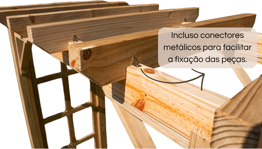 Pergolado para jardim com treliça lateral de madeira Pinus tratado 1,75x0,90 metros - Modelo Pinot Noir