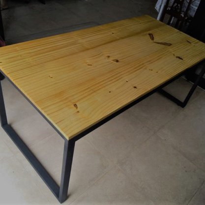 Tampo de mesa ou bancada de madeira Pinus tratado 50x70 centímetros