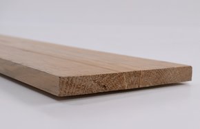 Prancha lixada para prateleira ou artesanato de madeira Pinus tratado 28x3x290 centímetros