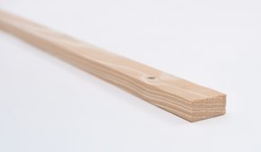 Ripa lixada de madeira Pinus tratado com nós 4x1,8x290 centímetros